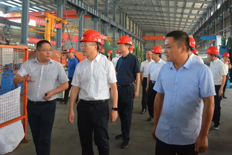 南昌市委常委、副市長(zhǎng)趙捷蒞臨越光電纜調(diào)研中小企業(yè)數(shù)字化轉(zhuǎn)型試點(diǎn)工作